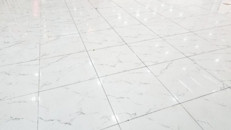Carrelage grand format &agrave; Colmar, quels avantages pour votre int&eacute;rieur ?